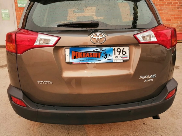 Кузовной ремонт Toyota RAV4 после ДТП в Екатеринбурге — после